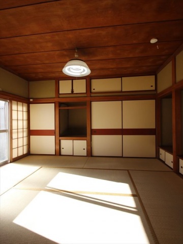 その他部屋・スペース　6帖和室　南向きで明るいお部屋