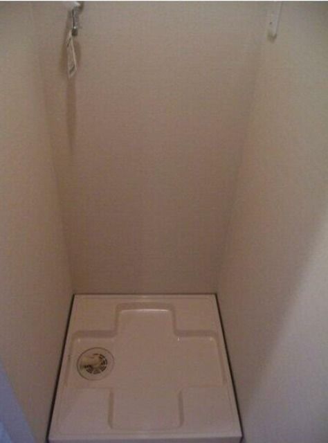 その他設備　洗濯機置場※他号室参考写真です