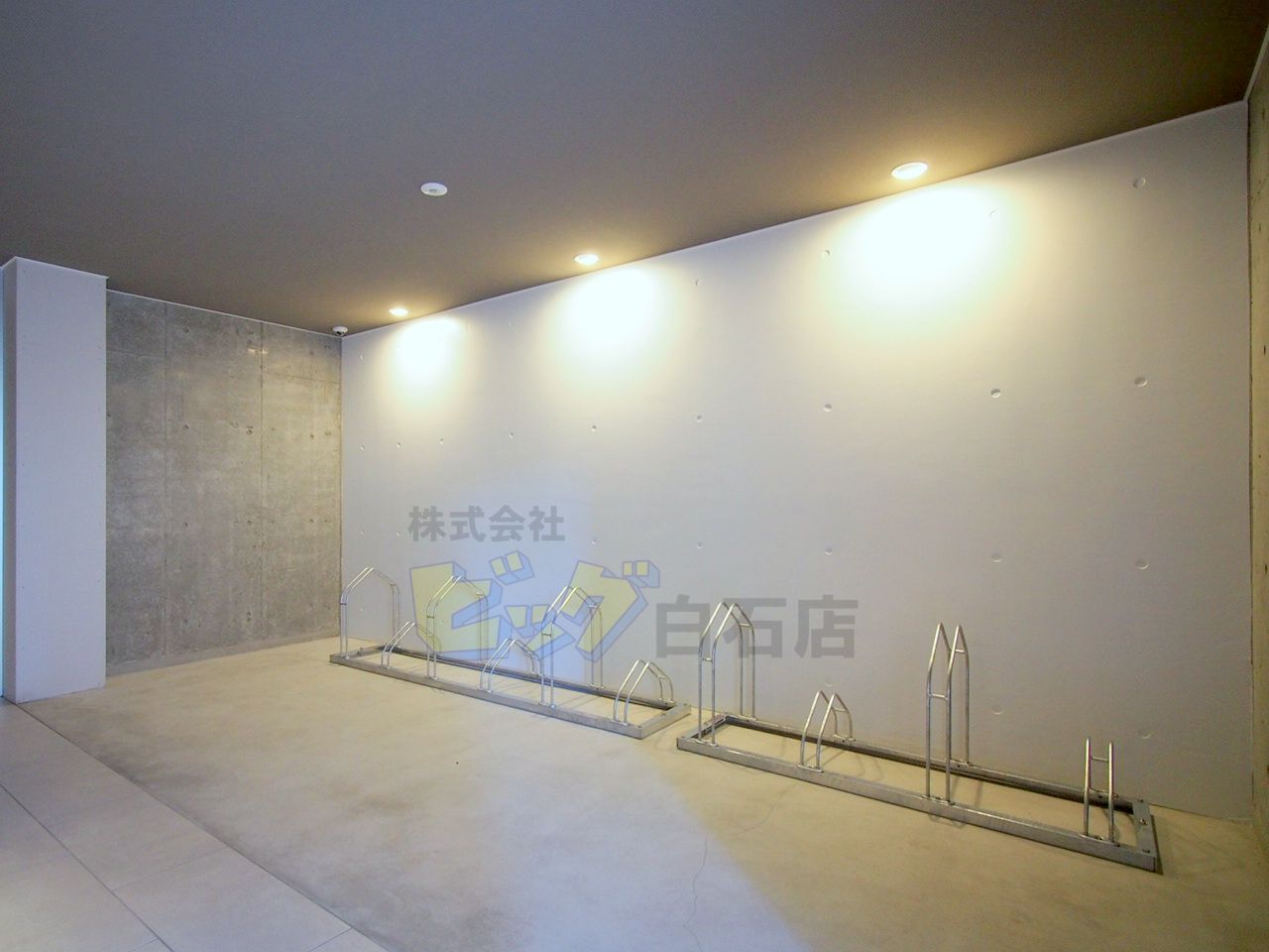 その他共有部分　屋内駐輪場完備しています♪