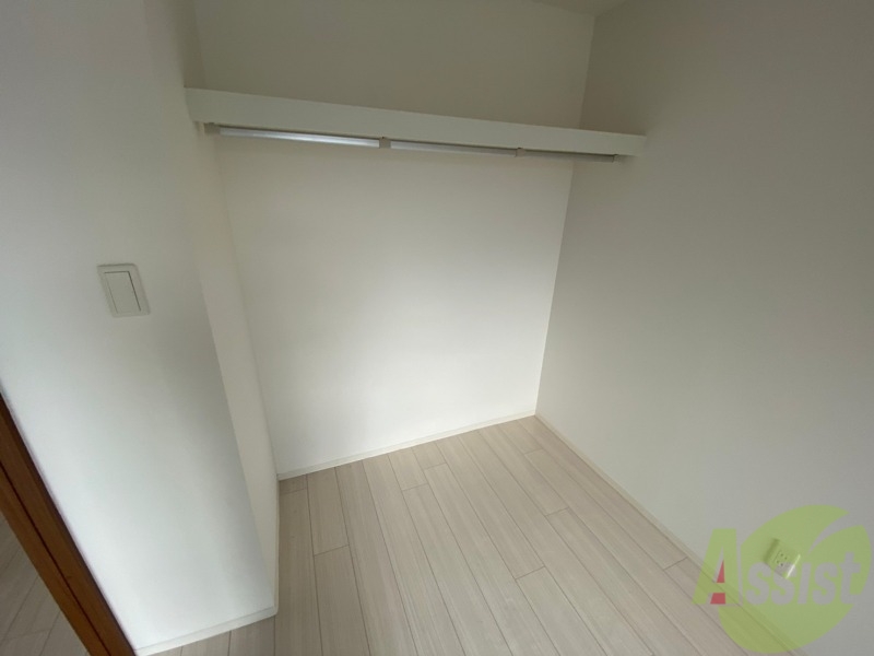 収納　寝室の収納です。部屋がすっきり片付きます。
