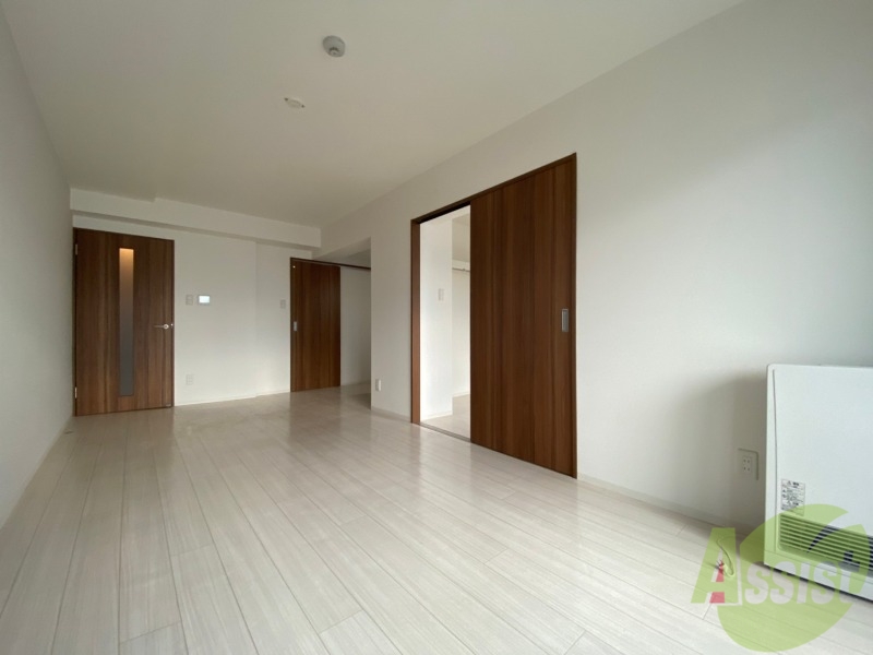 居室・リビング　広くてキレイなお部屋が広がっていて、充実した生活が送れそう。