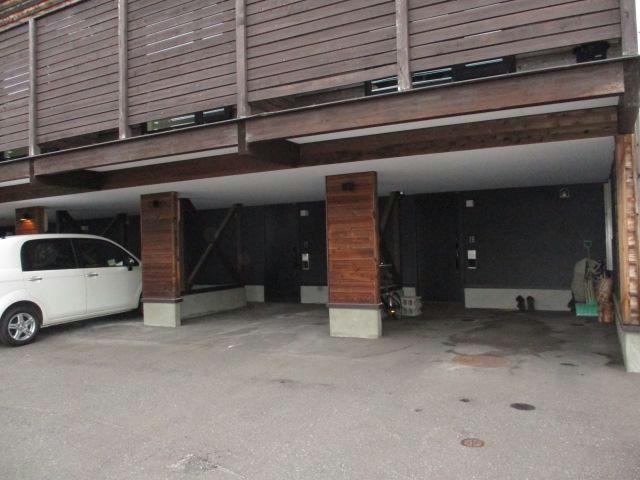駐車場　駐車場