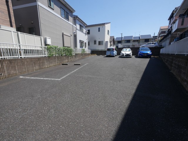 駐車場　★敷地内に駐輪できます★