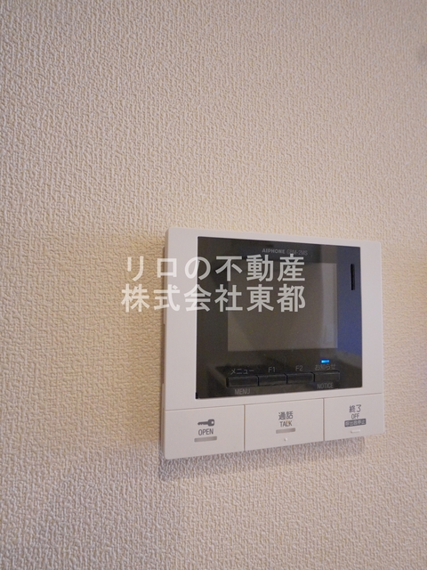 セキュリティ　来訪者の姿を確認できるＴＶモニター付インターホン設置済です！