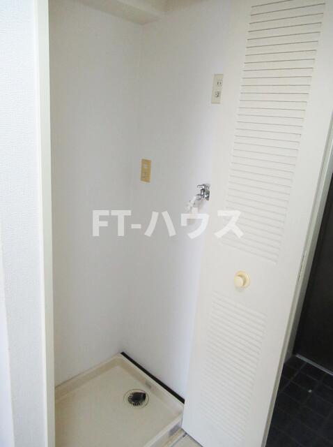 洗面設備　洗濯機は室内に置けます♪