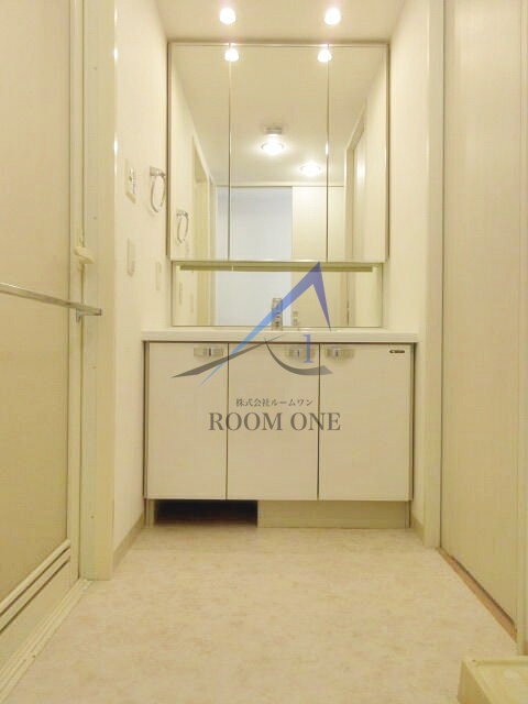 洗面設備　洗面台です。