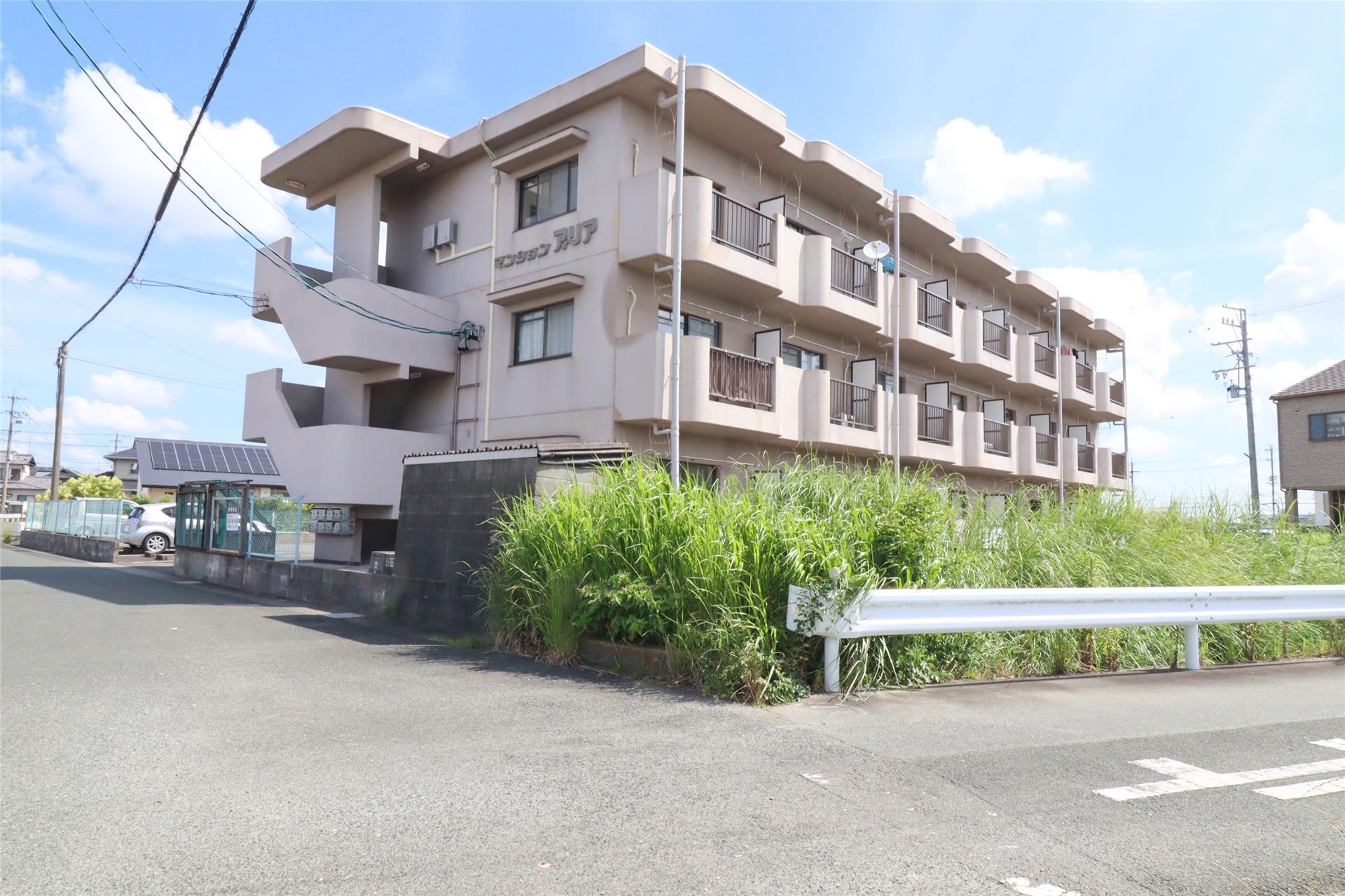 建物外観　日当たり、風通しの良い物件です。
