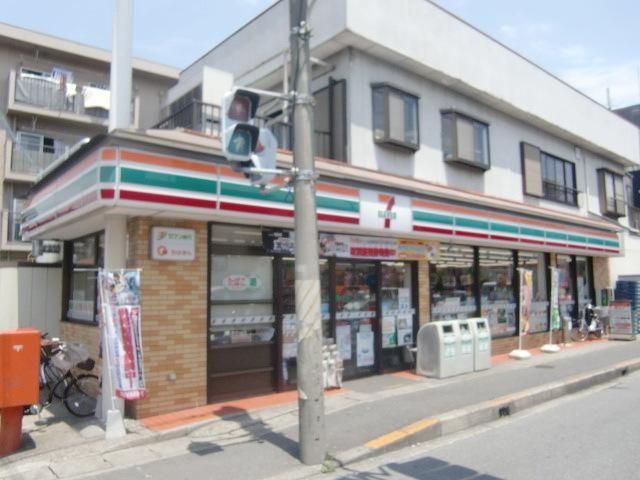 コンビニ　セブンイレブン（コンビニ）まで130m