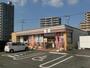 コンビニ　セブンイレブン（コンビニ）まで220m