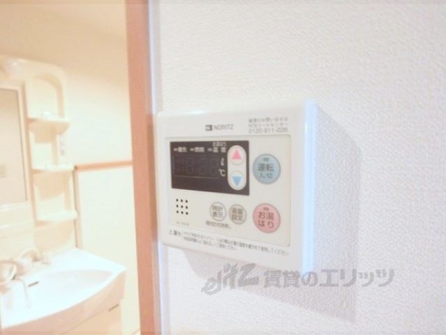 その他設備　給湯器リモコン