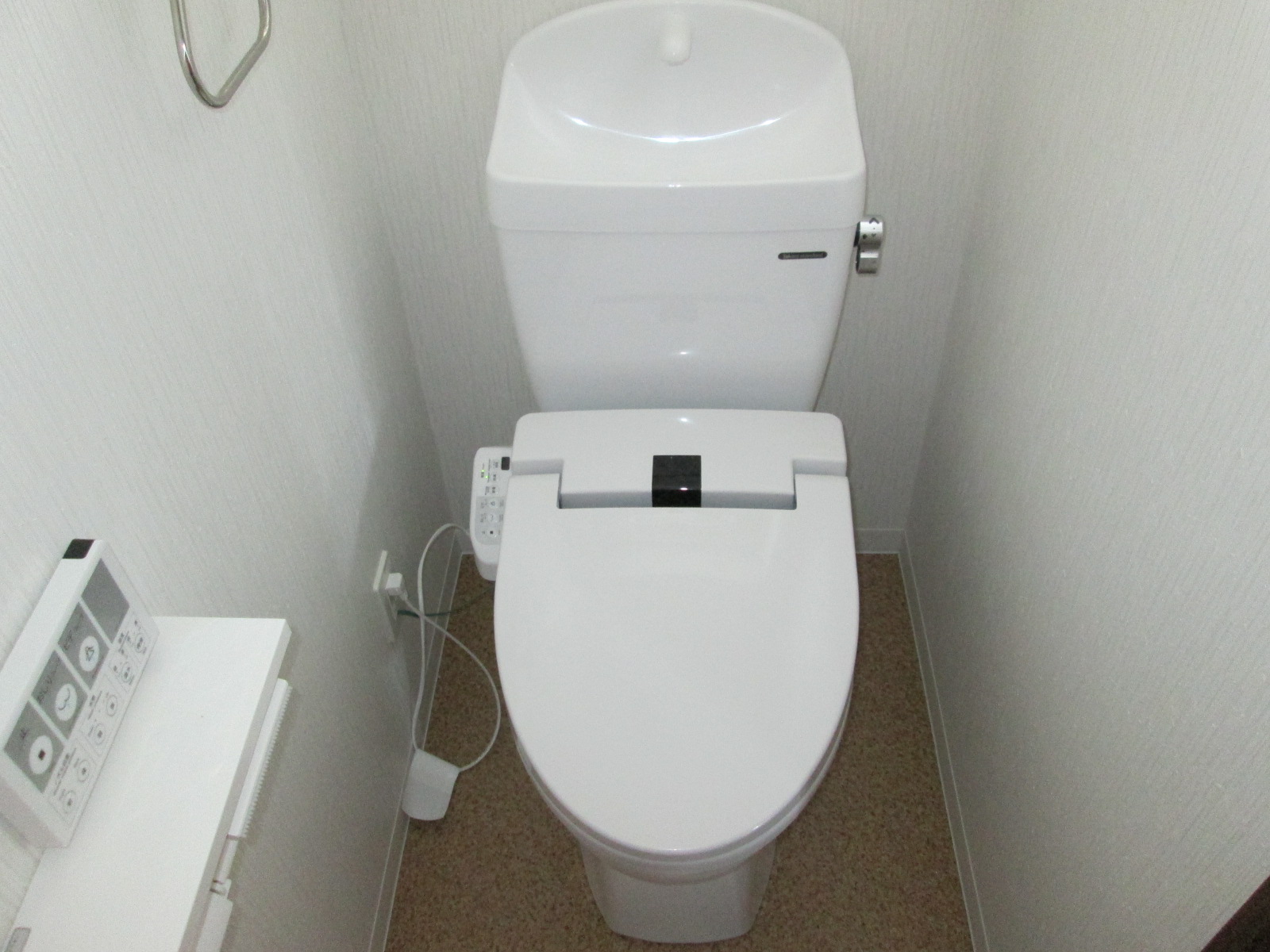 ＪＲ東北本線 東仙台駅 徒歩18分 2階建 築10年のトイレ写真