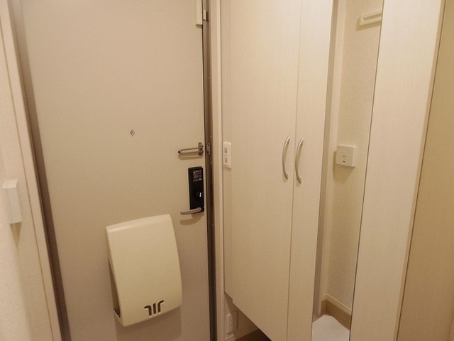 玄関　トールタイプシューズボックス（姿見鏡付）