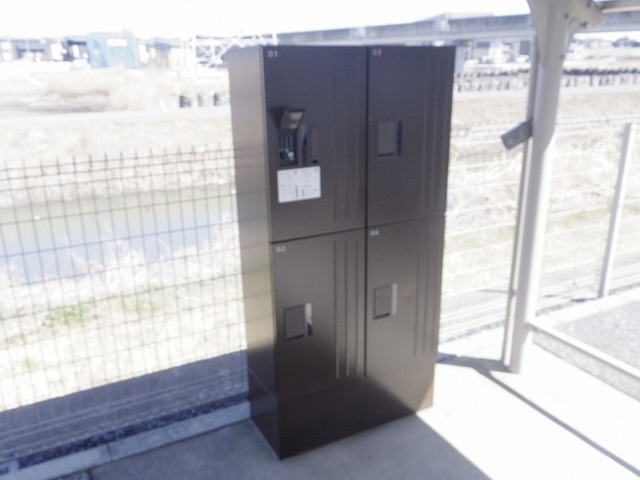 ロビー　宅配ボックス