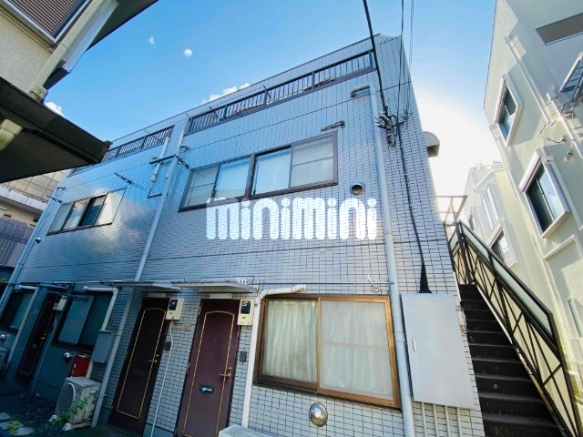 建物外観　明るい外観です。