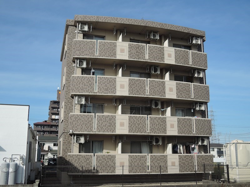 建物外観　地震に強い鉄筋コンクリート造りは遮音性にも優れています！
