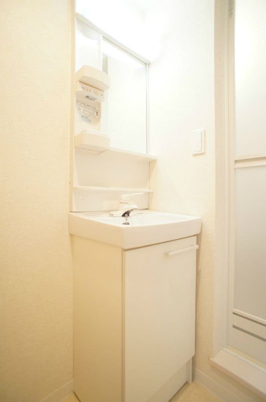 洗面設備　独立洗面化粧台付き