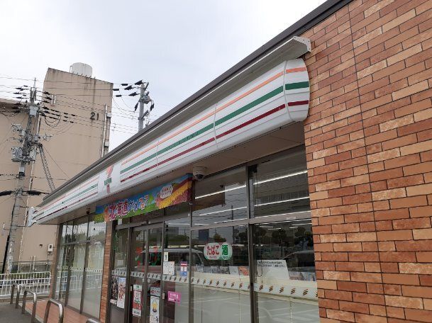コンビニ　セブンイレブン 宇治大久保旦椋（コンビニ）まで69m