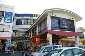 レンタルビデオ　TSUTAYA壺川店（レンタルビデオ）まで833m
