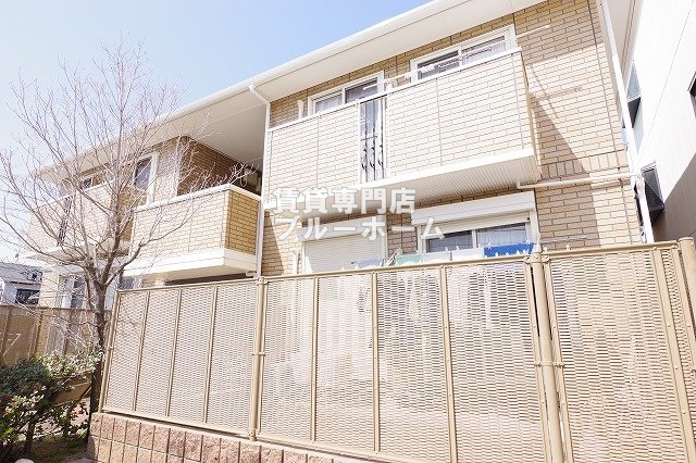 建物外観　2階建て軽量鉄骨造のマンションです！