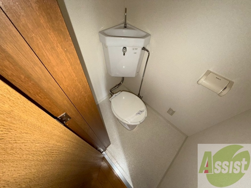 トイレ　こちらはトイレです。清潔感があり、安心して使用できます。