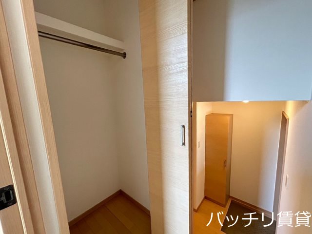 収納　同型タイプの写真になります　現状優先