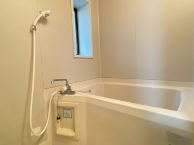 バス・シャワールーム　別部屋同間取りの写真です。