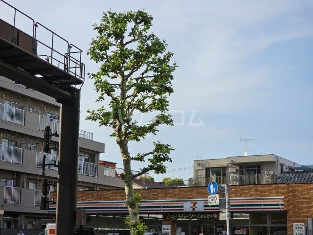 コンビニ　セブンイレブン 中野坂上駅西店（コンビニ）まで457m