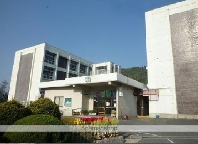 中学校　白木中学校（中学校）まで6700m