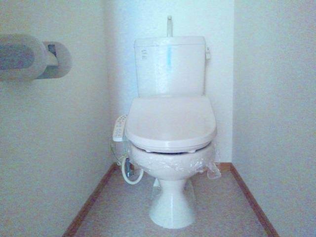 トイレ　コンパクトで使いやすいトイレです
