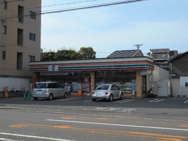 コンビニ　セブン‐イレブン 二条城北店（コンビニ）まで328m
