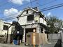 建物外観　大学近くで学生さんにおすすめ！建物の目の前がバス停です！