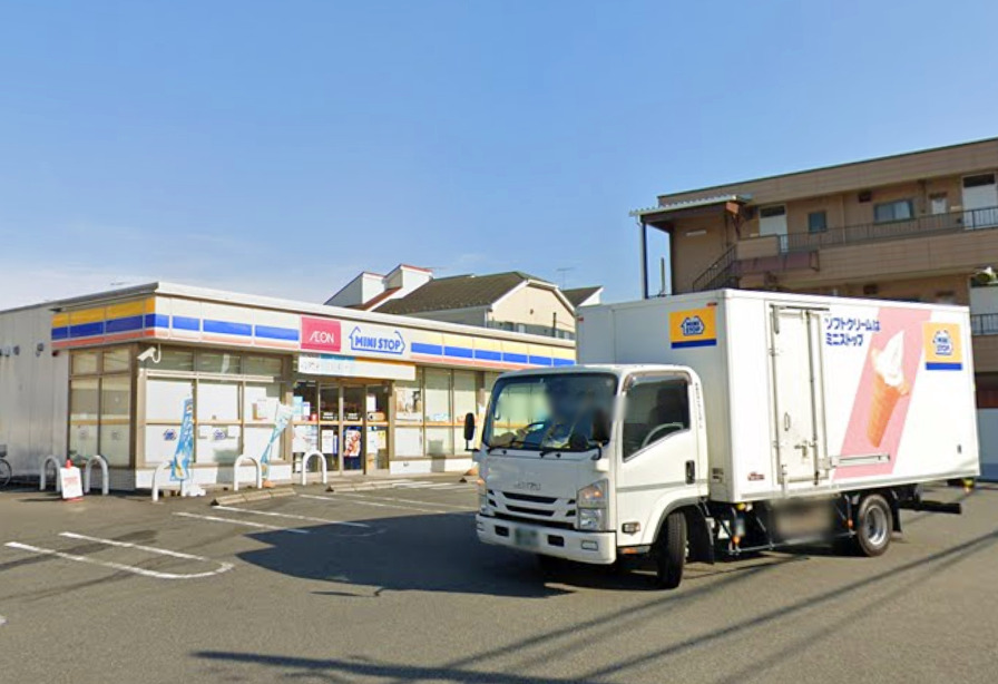 コンビニ　ミニストップ（コンビニ）まで213m