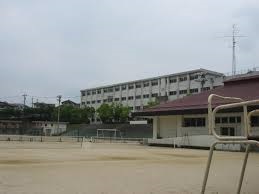 中学校　安西中学校（中学校）まで2300m