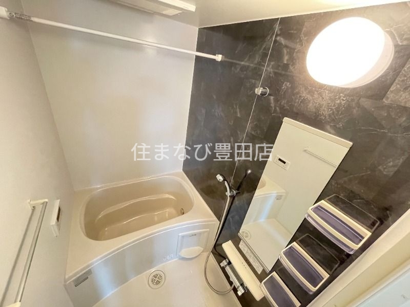 バス・シャワールーム　同型別部屋写真