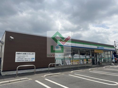 コンビニ　ファミリーマート新座畑中二丁目店（コンビニ）まで625m