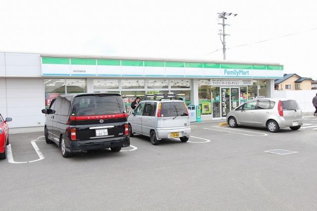コンビニ　ファミリーマート高松円座町店（コンビニ）まで465m