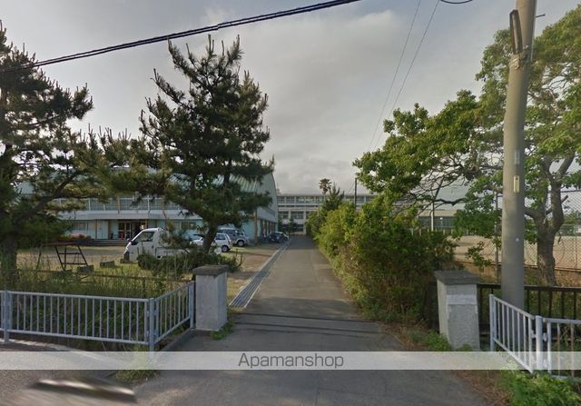 中学校　大浜中（中学校）まで919m