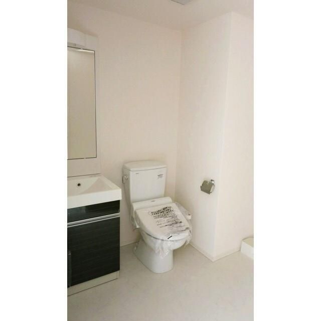 トイレ　写真は同タイプ住居です