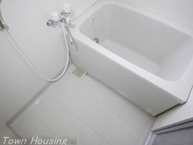 バス・シャワールーム　同物件別部屋写真