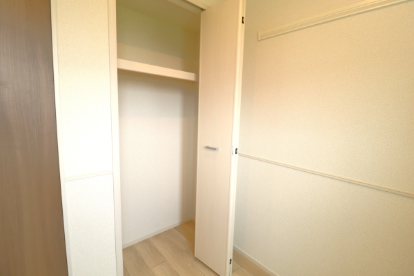 収納　※同物件別号室写真となります。