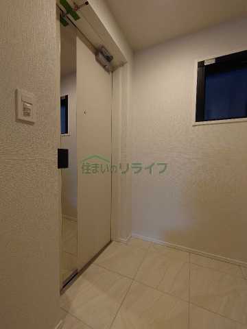 ラティエラ四谷の玄関写真