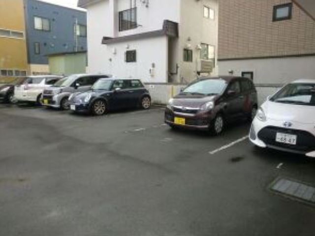 駐車場　駐車場