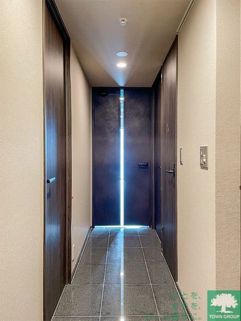 玄関　※写真は同タイプ住戸です。