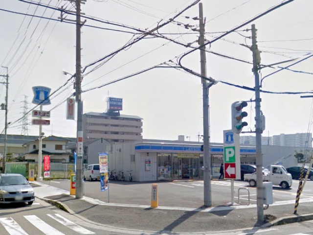 コンビニ　ローソン長吉長原二丁目店（コンビニ）まで303m