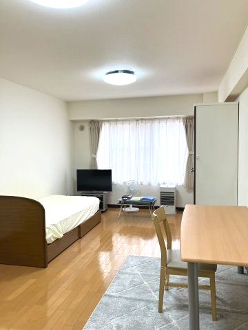 居室・リビング　室内　家具家電付き