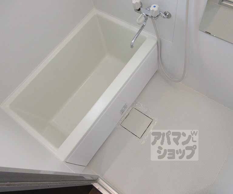 バス・シャワールーム　ゆったり落ち着くバスルームです！