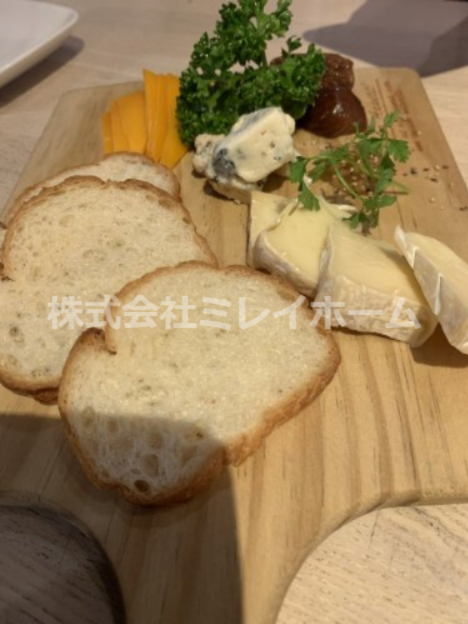 飲食店　イタリアン肉バル　カルネキッチン（飲食店）まで81m