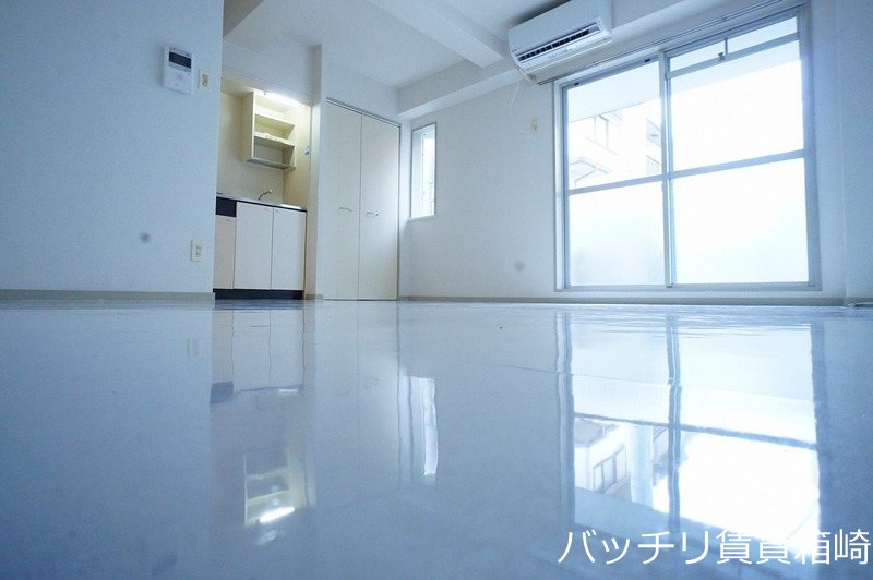 居室・リビング　＊画像は別部屋の為、現状を優先致します