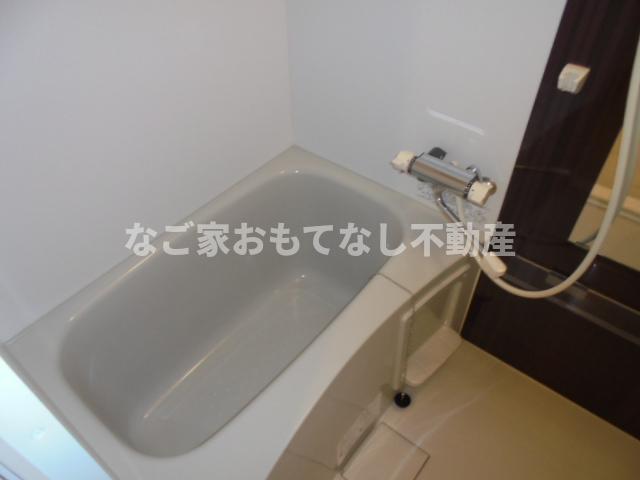 バス・シャワールーム　同タイプ写真