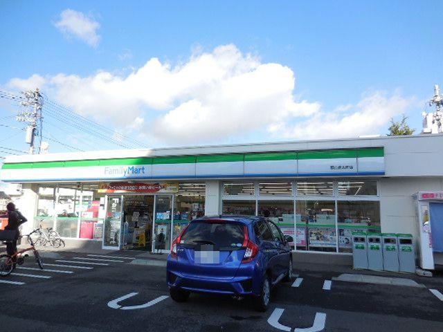 コンビニ　ファミリーマート虎丸店（コンビニ）まで400m
